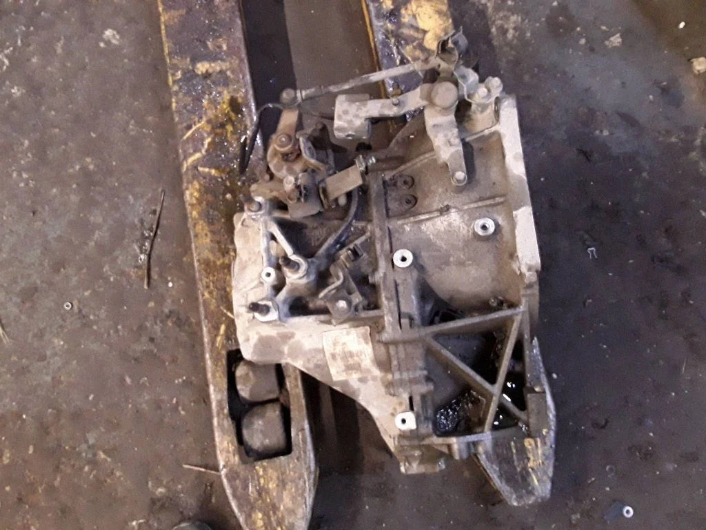 Manualna skrzynia biegów 6-biegowa 9N8JJ