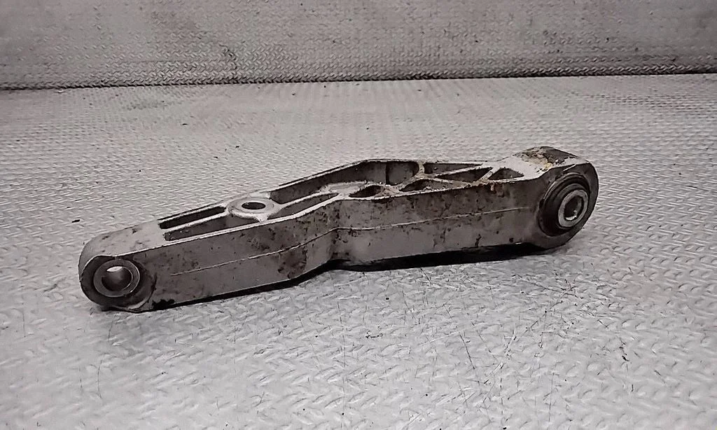 Gearbox mounting bracket 31277469