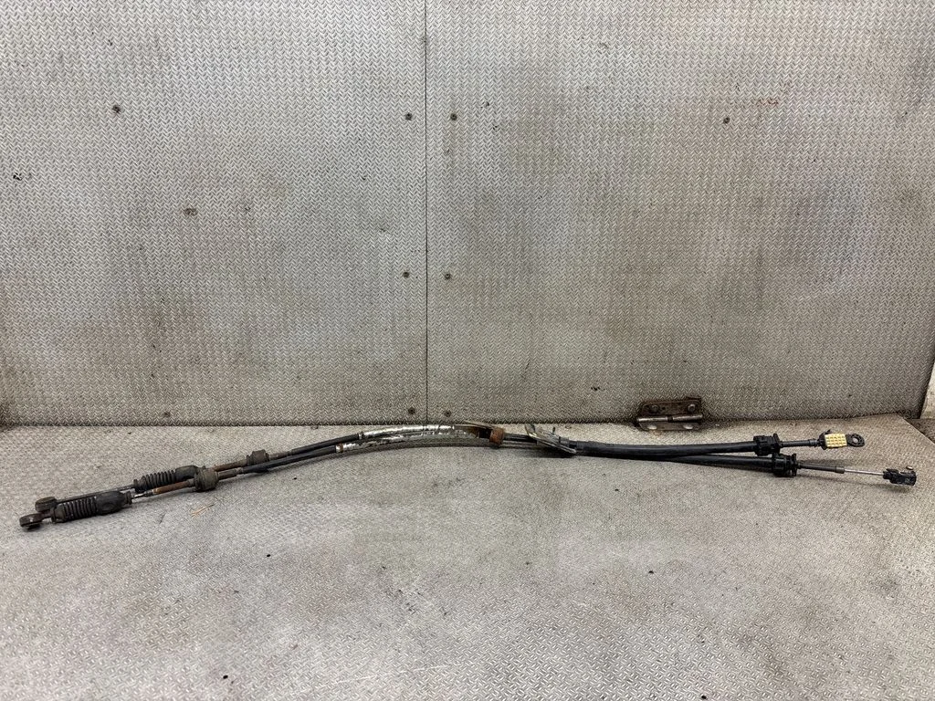 Gear shift cable linkage