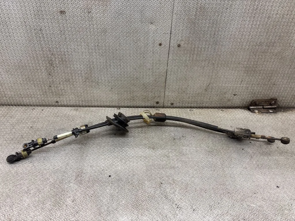 Gear shift cable linkage