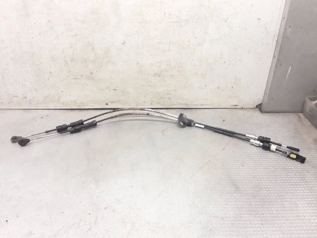Gear shift cable linkage 31272234