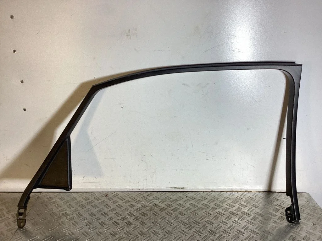 Listwa szyby drzwi tylnych – Lexus RX III (2008-2015)