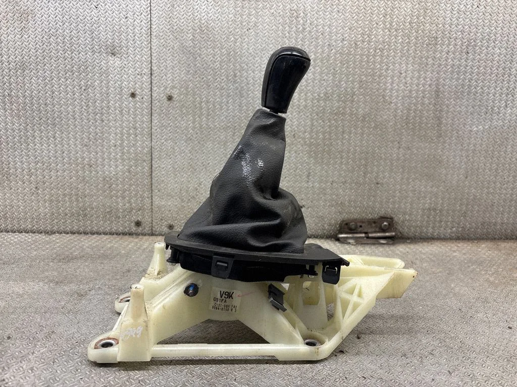 Gear selector mechanism GS1FA