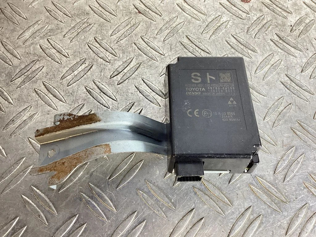 Tire pressure control unit – Lexus RX 450H (2016-)