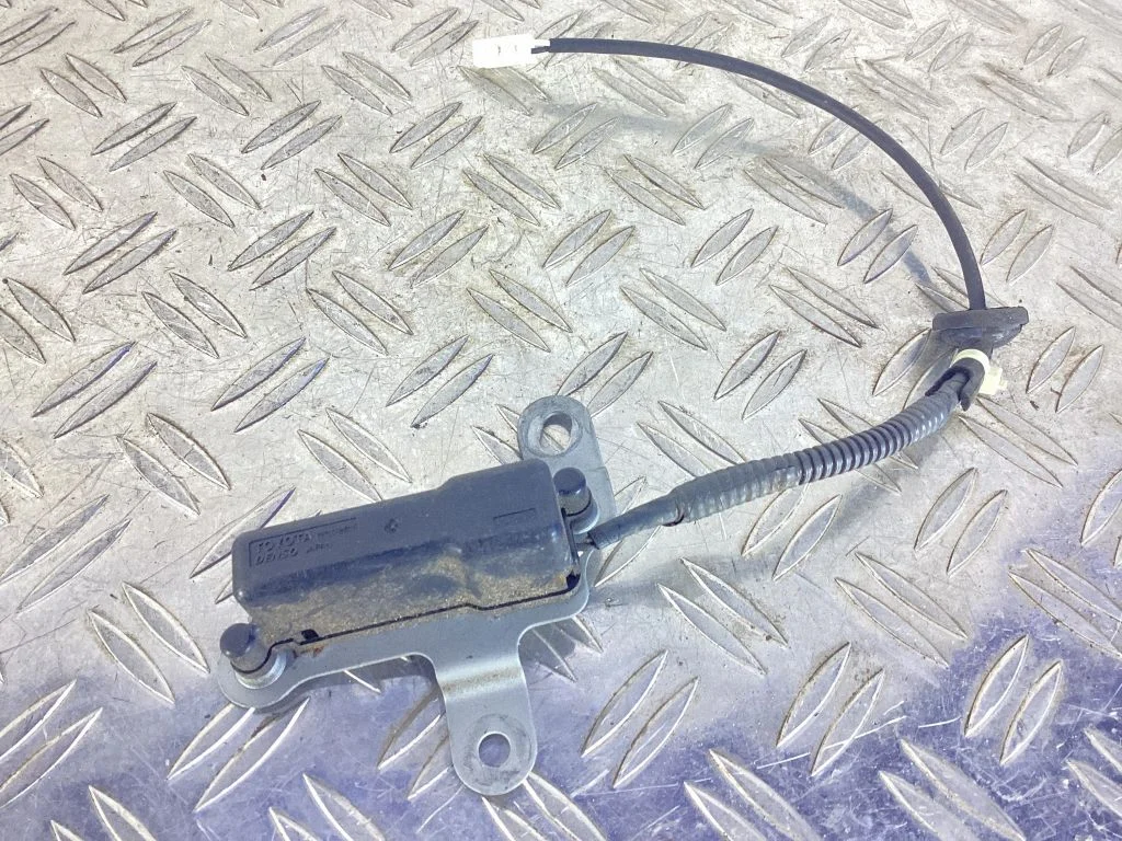 Tire pressure control unit – Lexus RC (2014-)