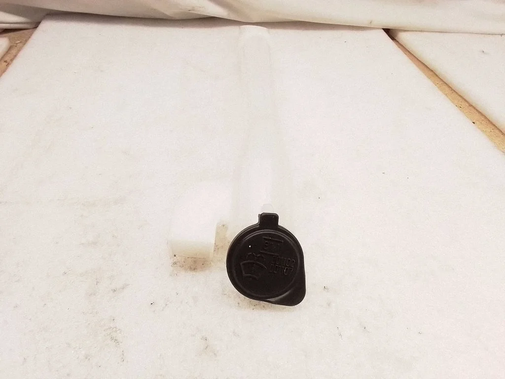 Window washer liquid tank fill tube – Lexus RX XU10 (1997-2003)