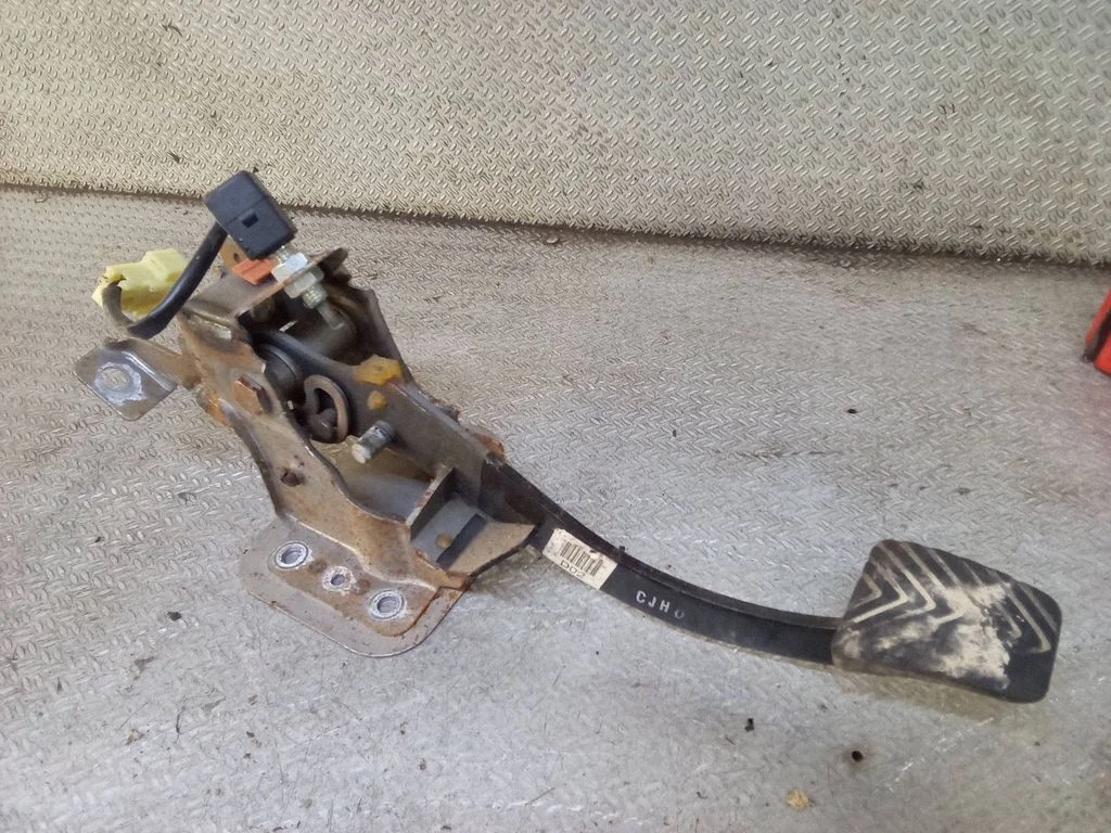 Clutch pedal
