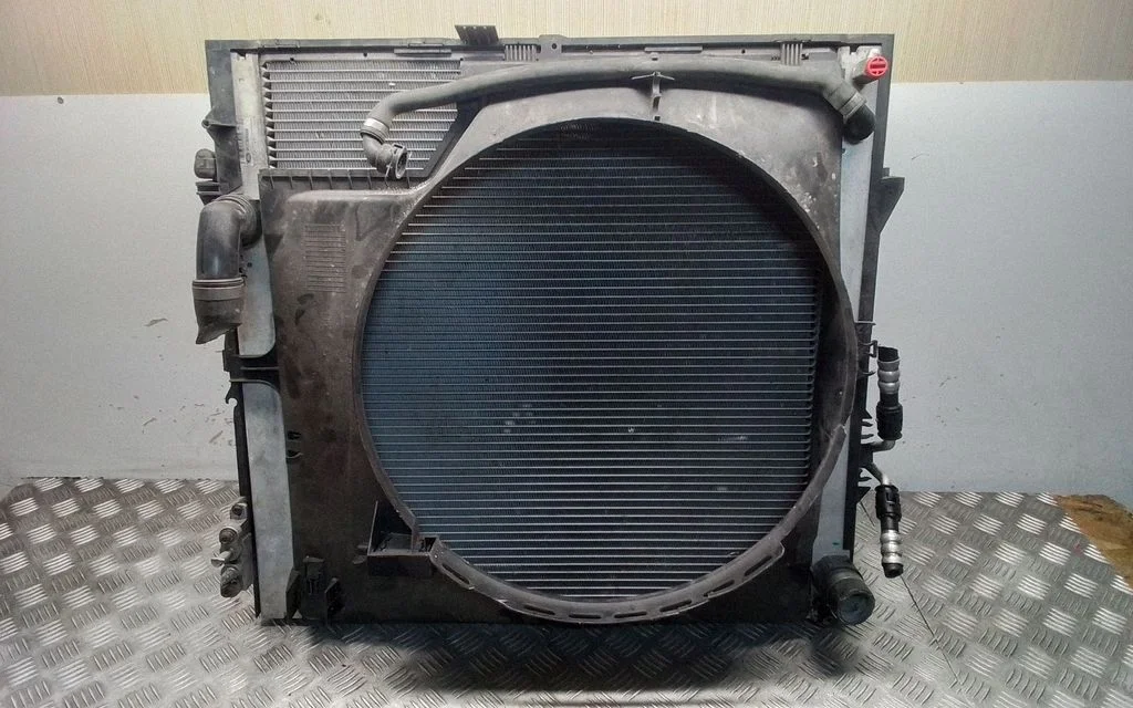 Radiaatorite komplekt PCC000850