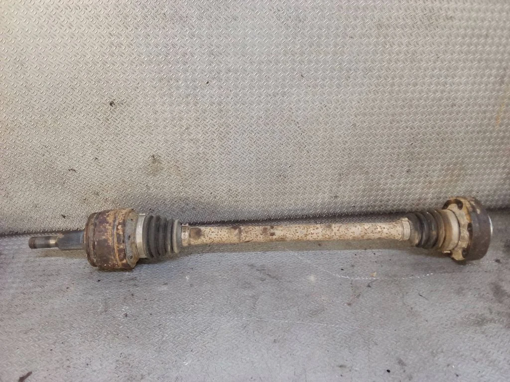 Rear driveshaft – right