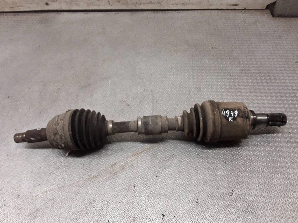 Front driveshaft – left