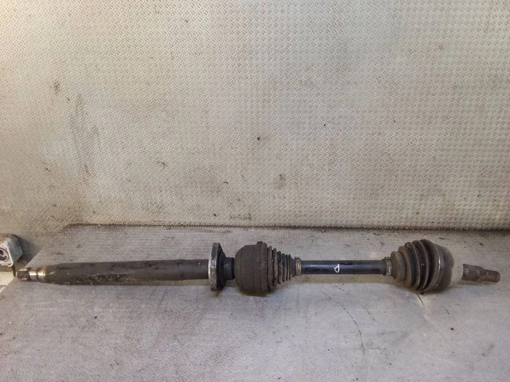 Front driveshaft – right