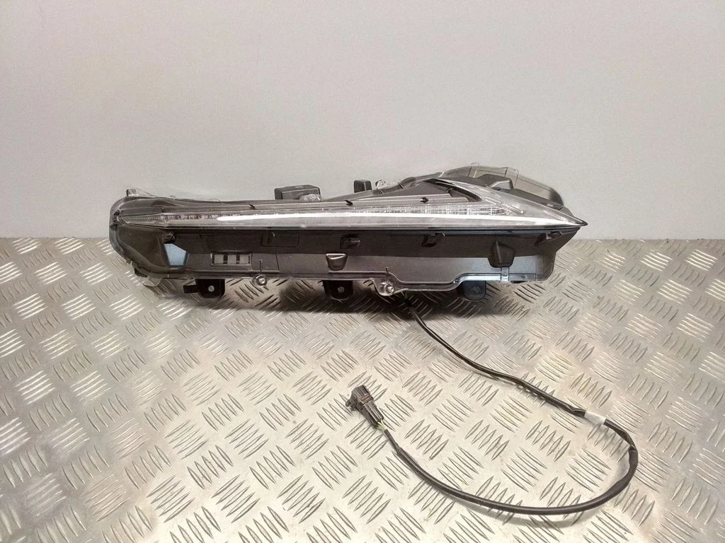 LED-päevatuli – Lexus NX (2014-2021)