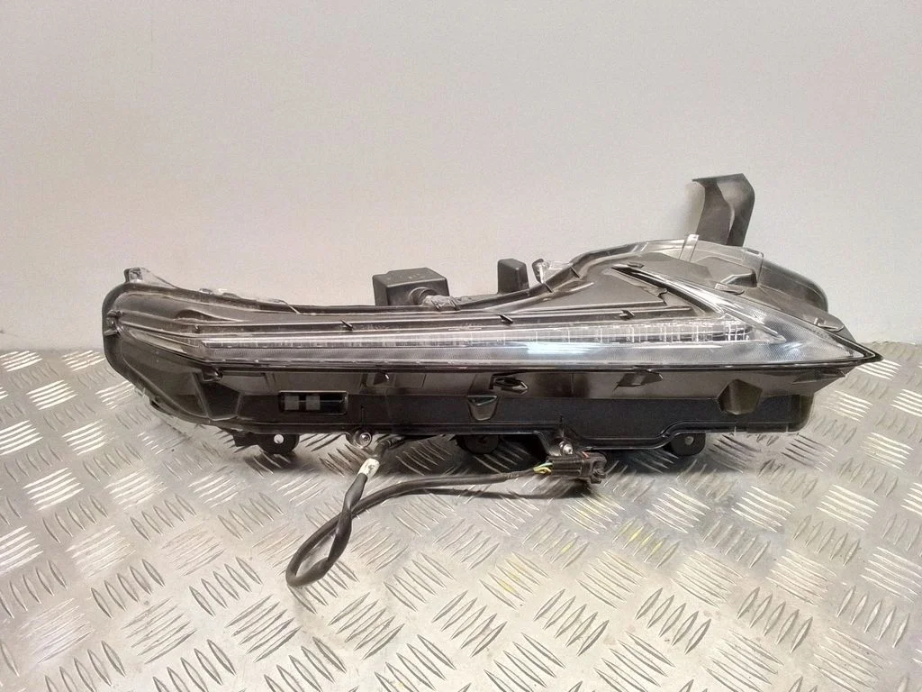 LED-päevatuli – Lexus NX (2014-2021)
