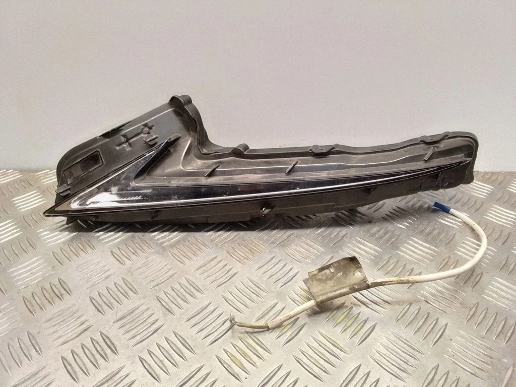 LED-päevatuli – Lexus IS III XE30 (2013-2020)