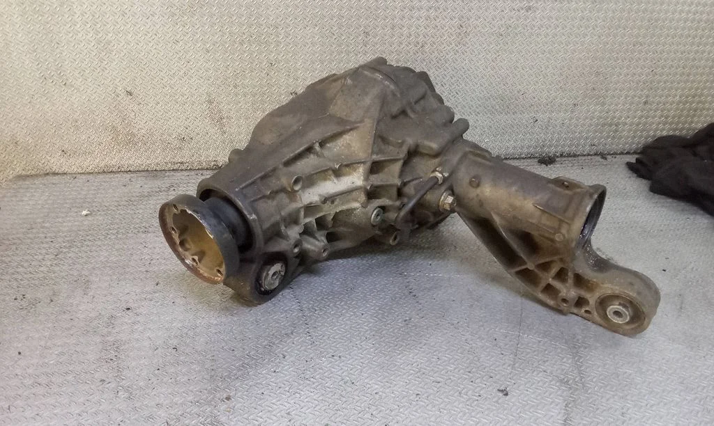 Front differential 44603100317