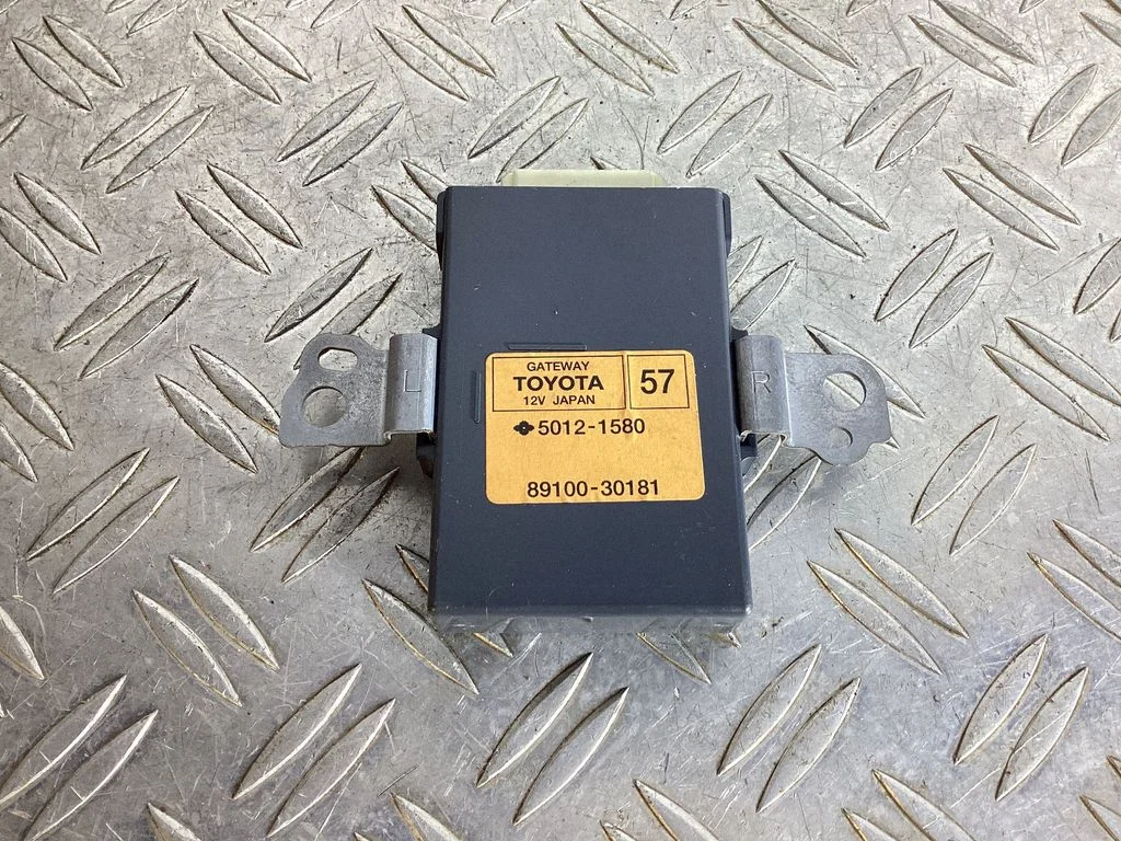 Gateway juhtmoodul – Lexus GS 250 350 300H 450H (2013-)