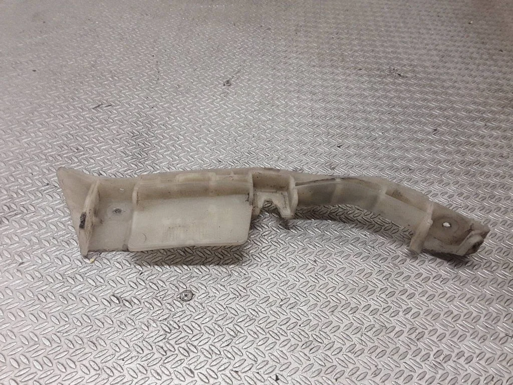 Front bumper mounting bracket 96446219