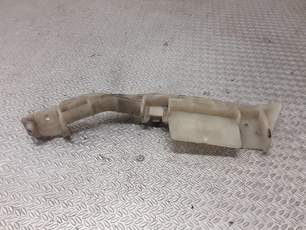 Front bumper mounting bracket 96448220