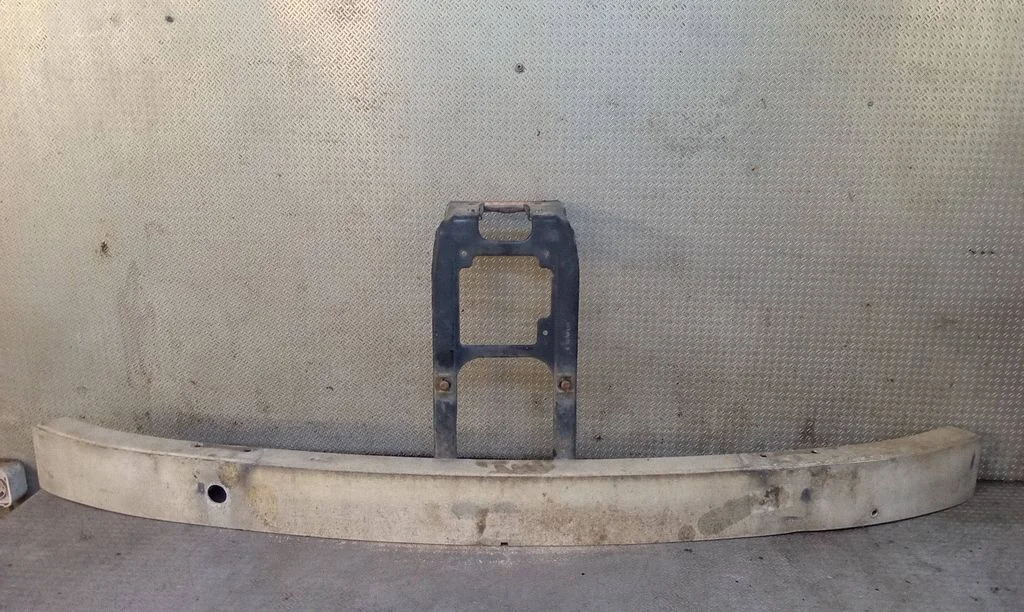 Front bumper cross member