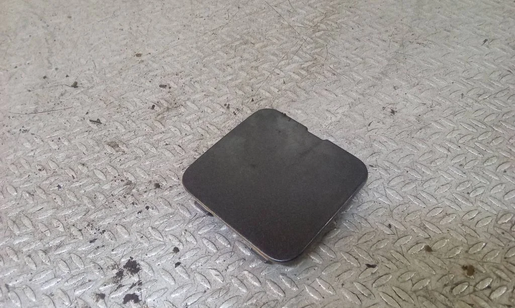 Front tow hook cap/cover – Subaru Outback (2009-2014)