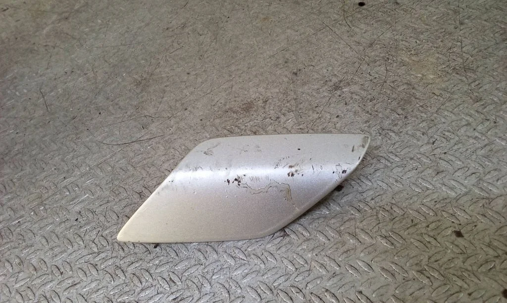 Headlight washer spray nozzle cap/cover – Volkswagen Golf Plus (2005-2013)