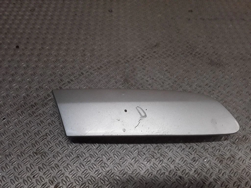 Front bumper splitter molding 1K0807718E