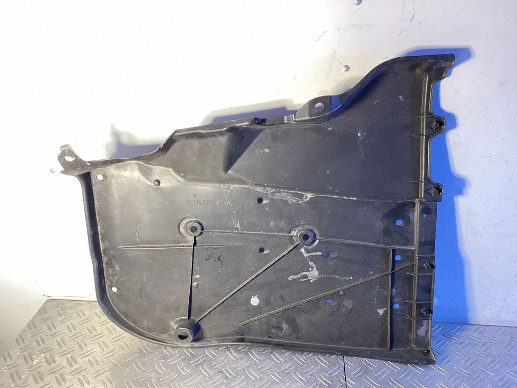 Külgmine põhjakaitse – Lexus IS III XE30 (2013-2020)