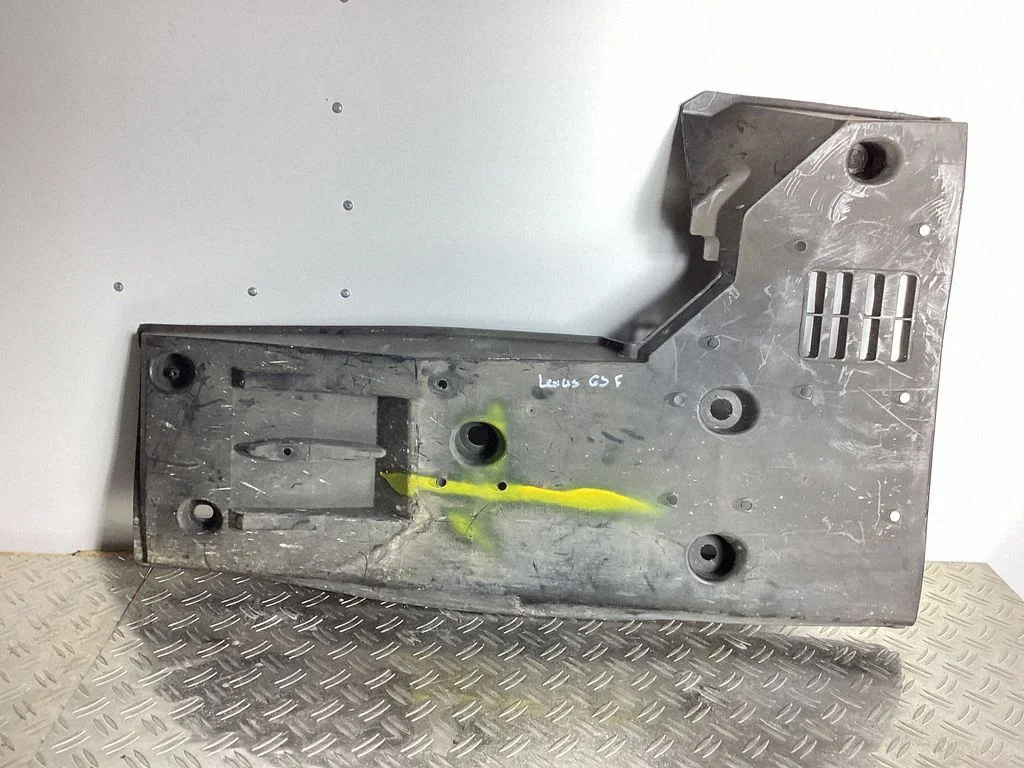 Külgmine põhjakaitse – Lexus GS 250 350 300H 450H (2013-)