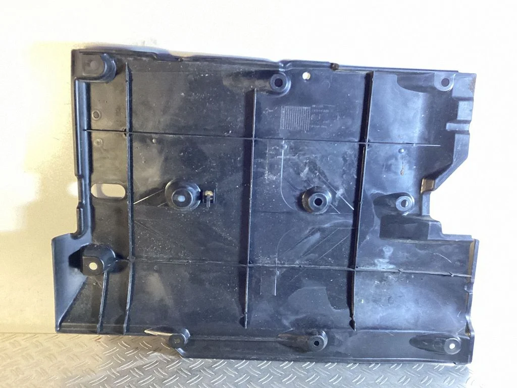 Külgmine põhjakaitse – Nissan Qashqai (2014-2016)