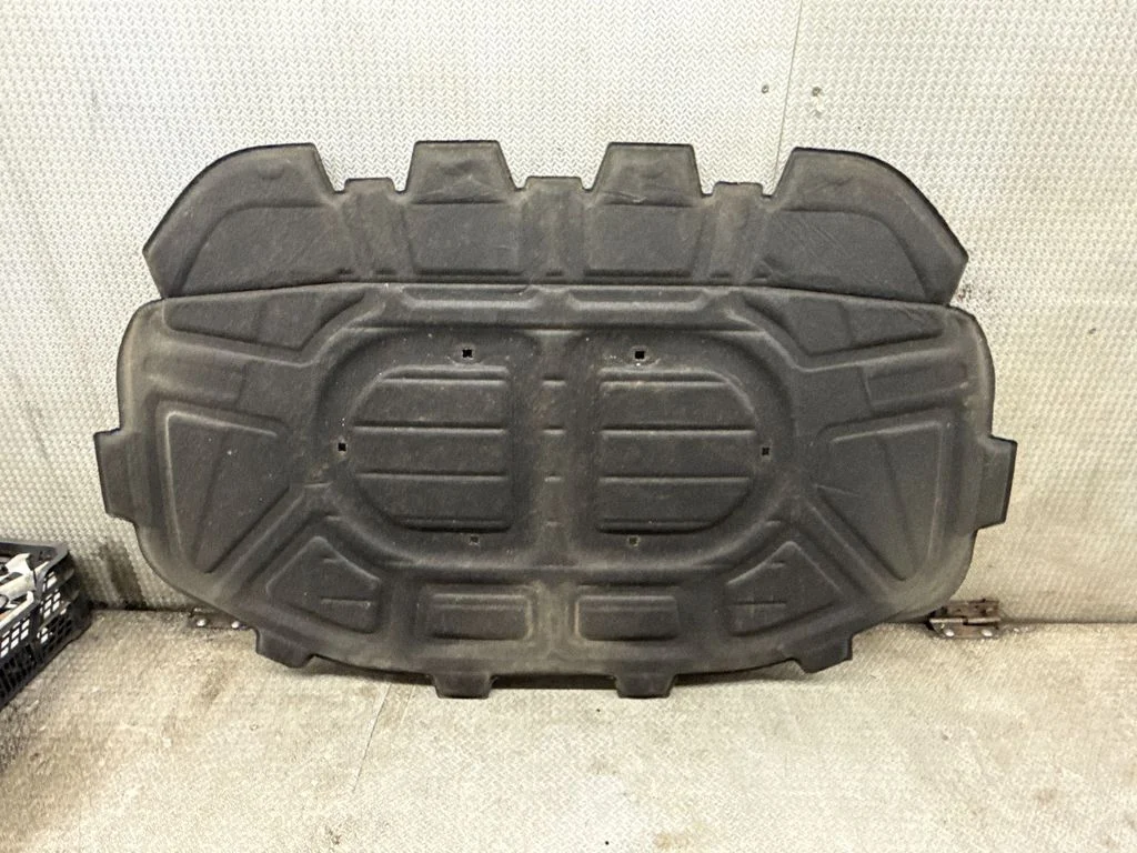 Engine bonnet/hood sound/heat insulation – Audi Q7 4L (2005-2015)