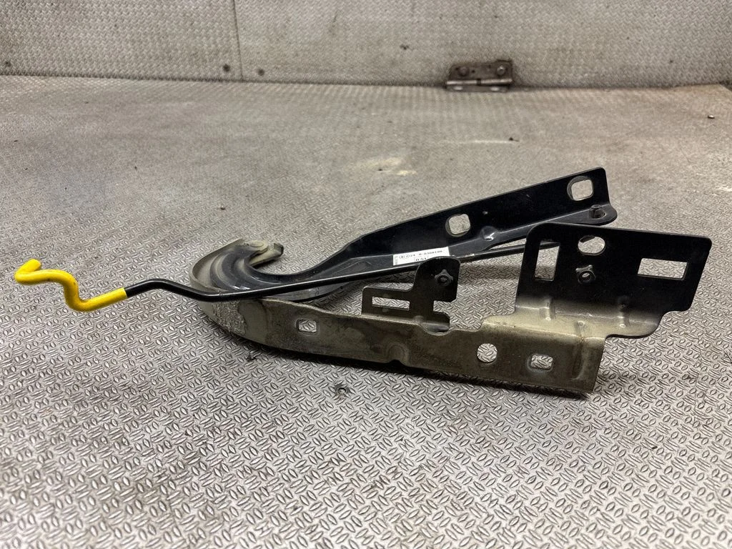 Engine bonnet/hood hinges R0308199