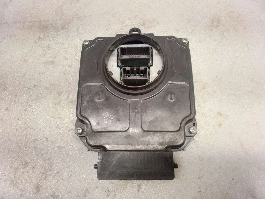 LED-tulede moodul – Lexus RX 450H (2016-)