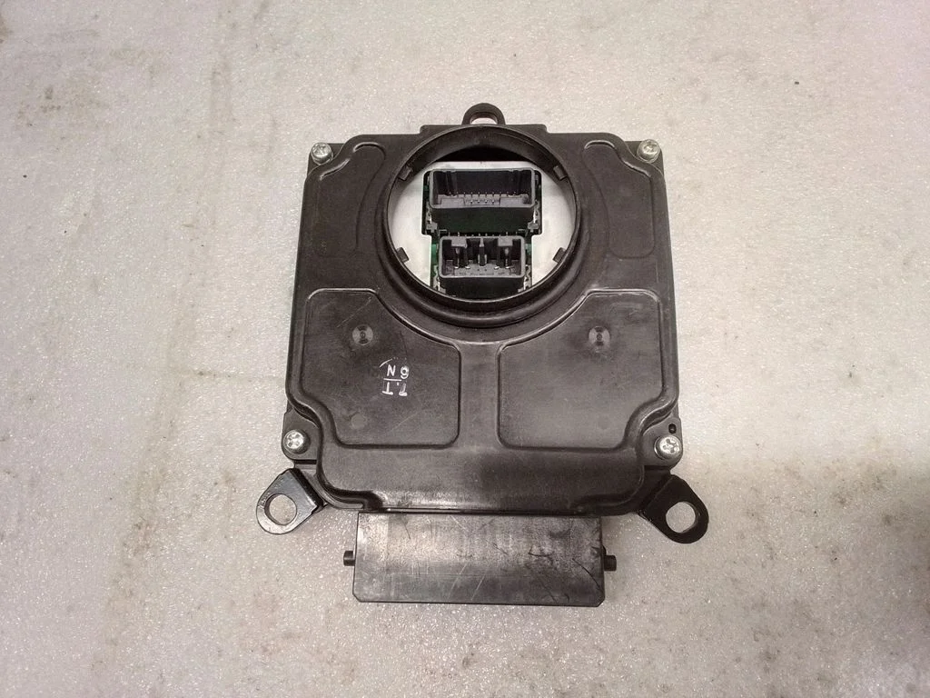 LED-tulede moodul – Lexus RX 450H (2016-)