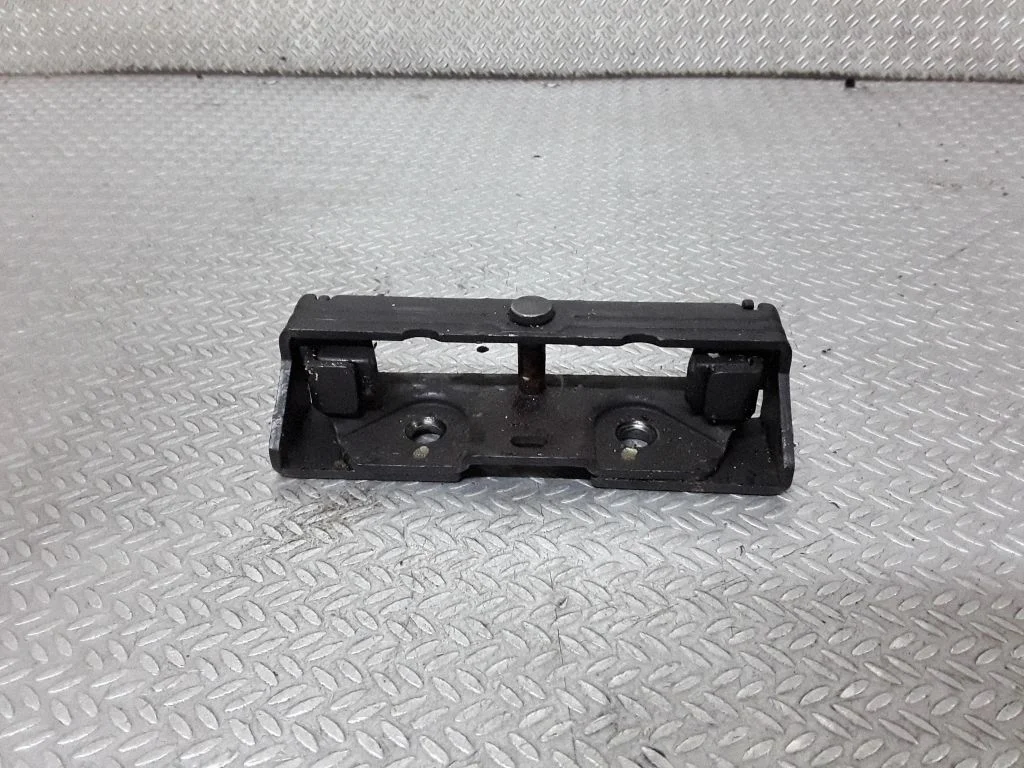 Engine bonnet/hood lock/latch loop/hook 51248408859