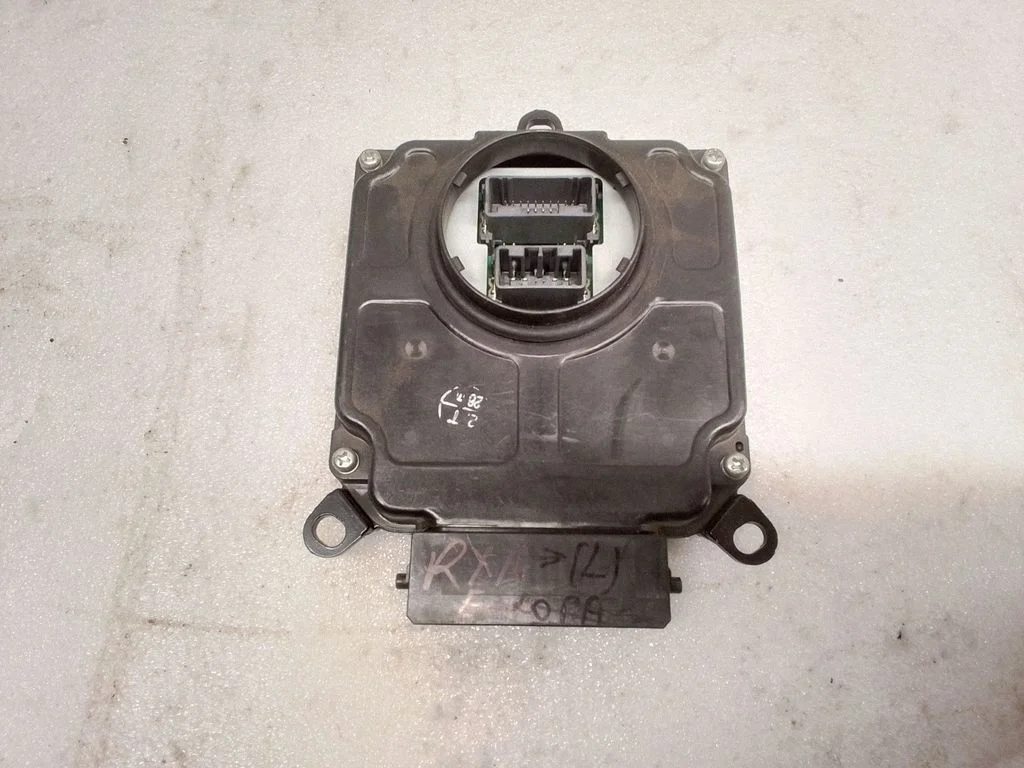 LED-tulede moodul – Lexus RX 450H (2016-)