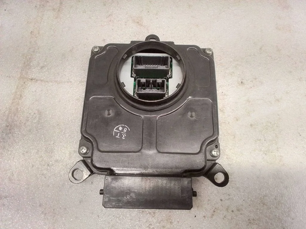 LED-tulede moodul – Lexus RX 450H (2016-)