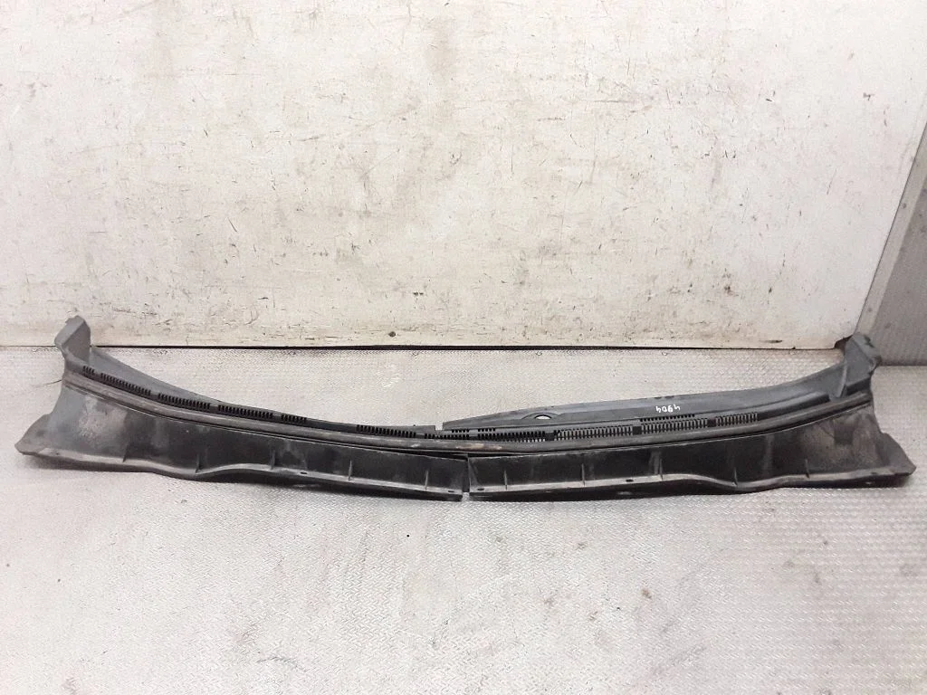 Podszybie (osłona wycieraczek)