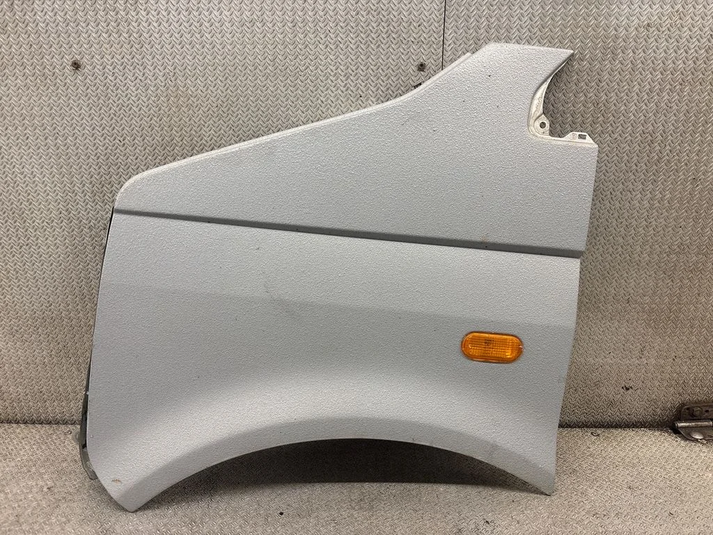 Fender – front left