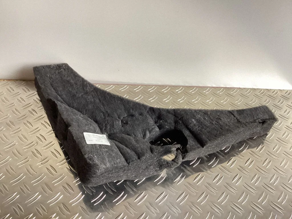 Mootoriruumi vaheseina heliisolatsioon – Porsche 911 991 (2011-2019)
