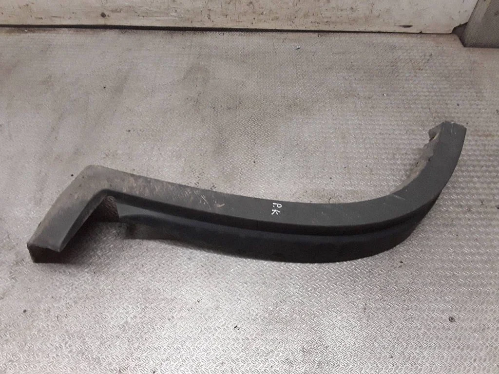Front arch trim 1307939070