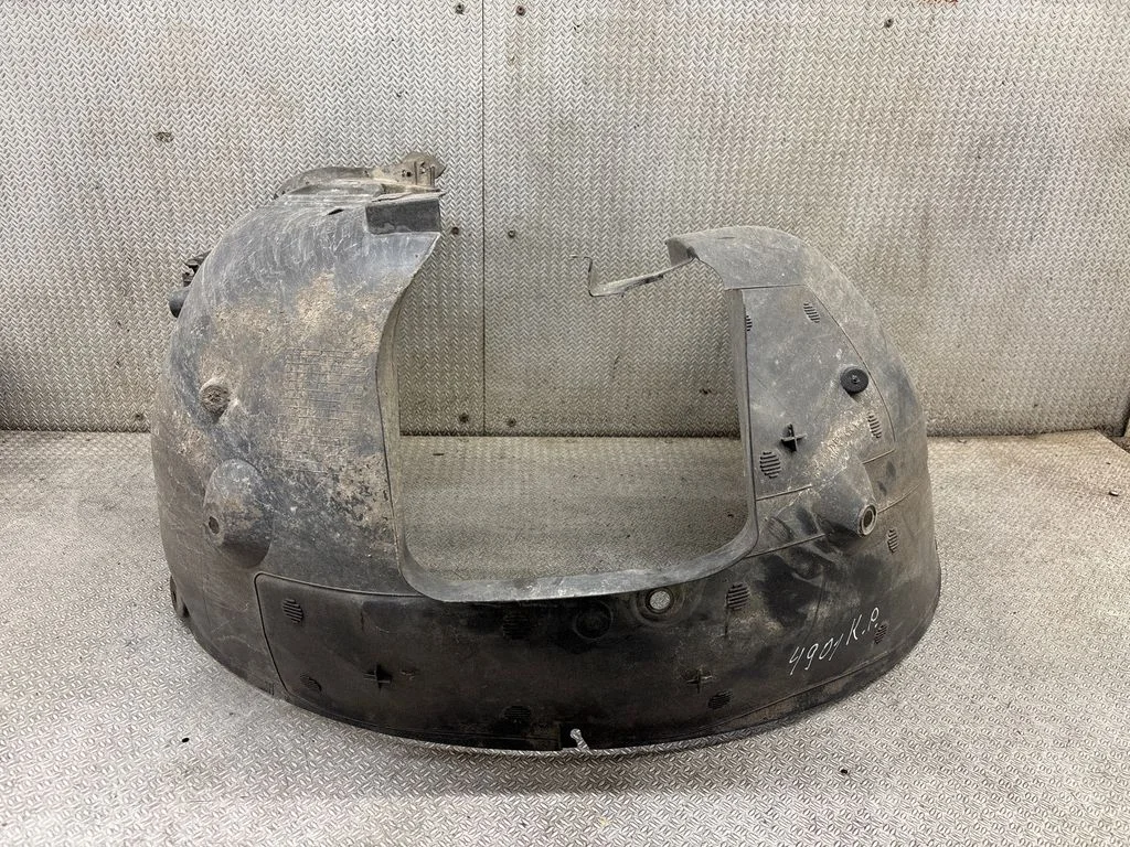 Front wheel arch liner splash guards – front left