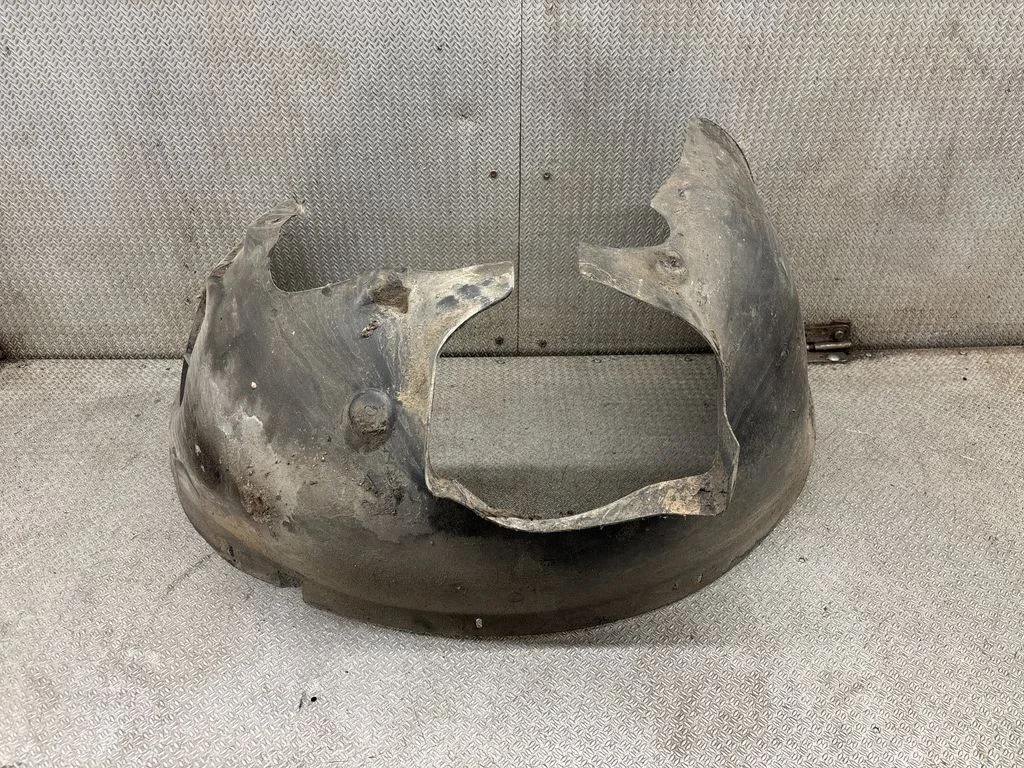 Front wheel arch liner splash guards – front left