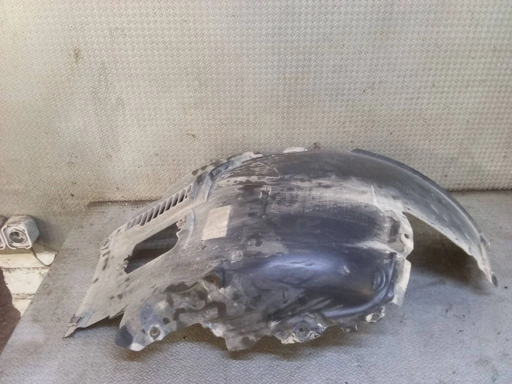 Front wheel arch liner splash guards 51717185164