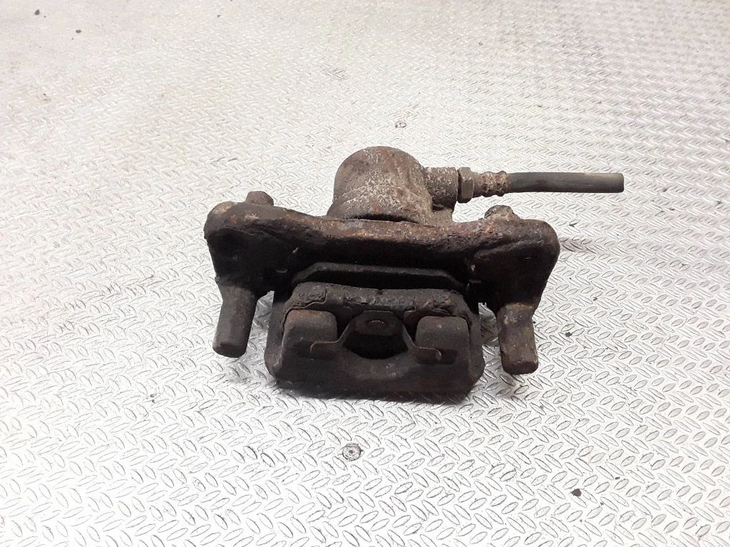 Tagumine pidurisadul – vasak