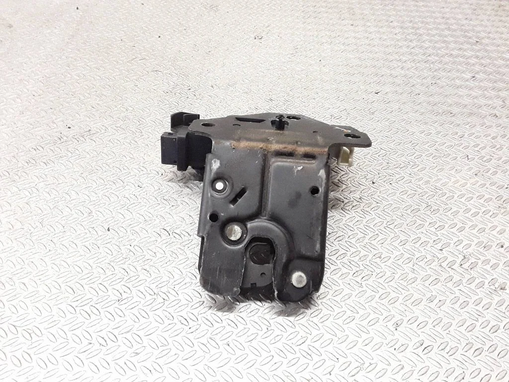 Tailgate/trunk/boot lock/catch/latch 8P4827505B