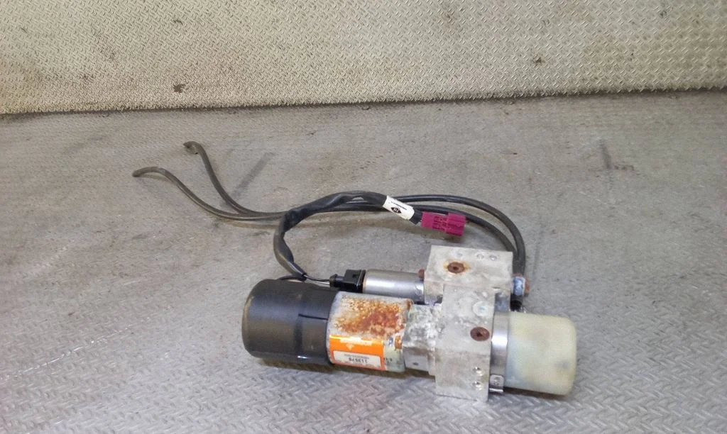 Tailgate/trunk/boot lift motor A1648000648