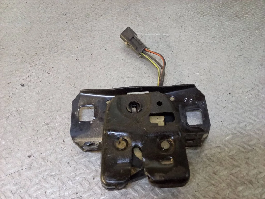 Tailgate/trunk/boot lock/catch/latch