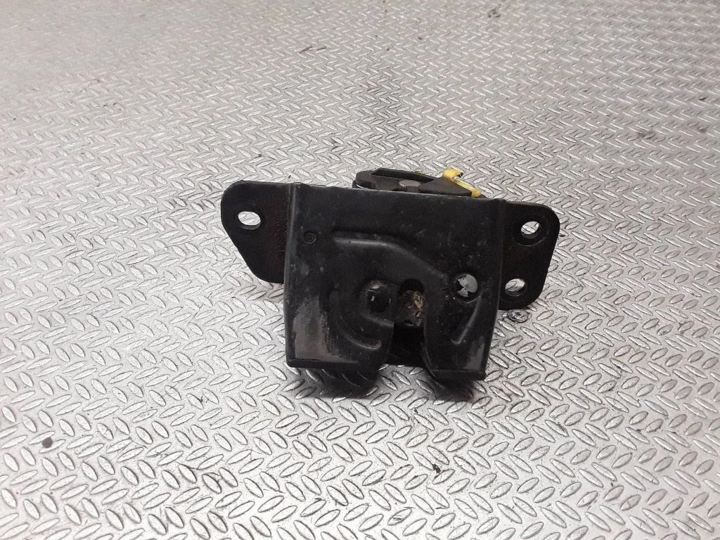 Tailgate/trunk/boot lock/catch/latch