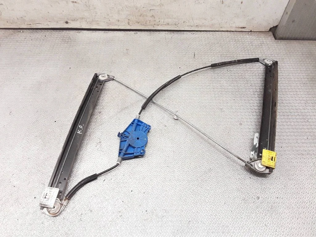 Front window lifting mechanism without motor – left