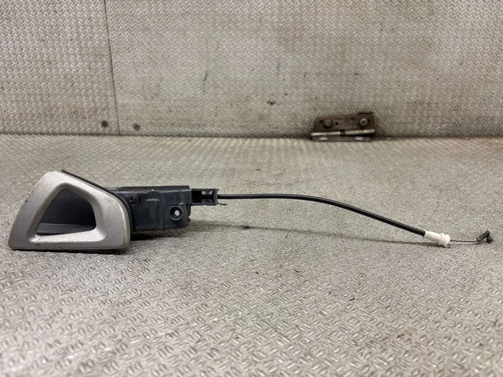 Aizmugurējais iekšējais atvēršanas rokturis A4547600361